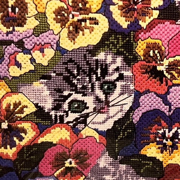 Tapestry Pansies and Cats 90’s Needlepoint Kit 30874 Candamar Designs 14" x 14" - Picture 3 of 9